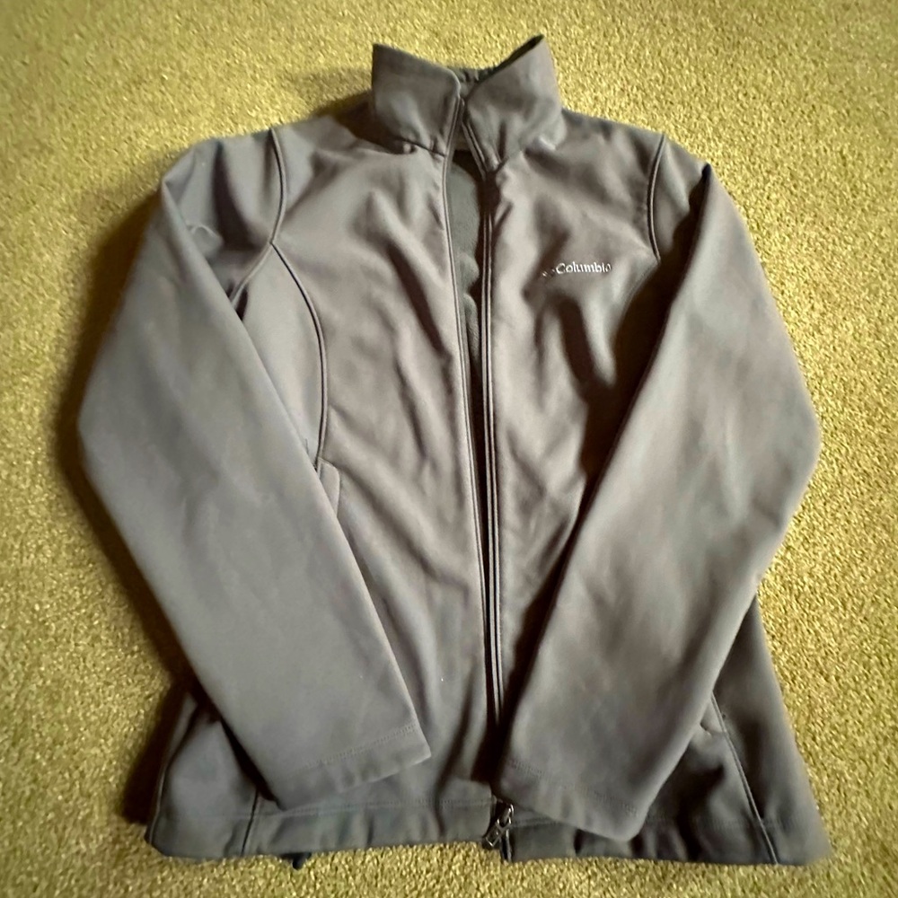 Columbia women’s jacket size medium in gray